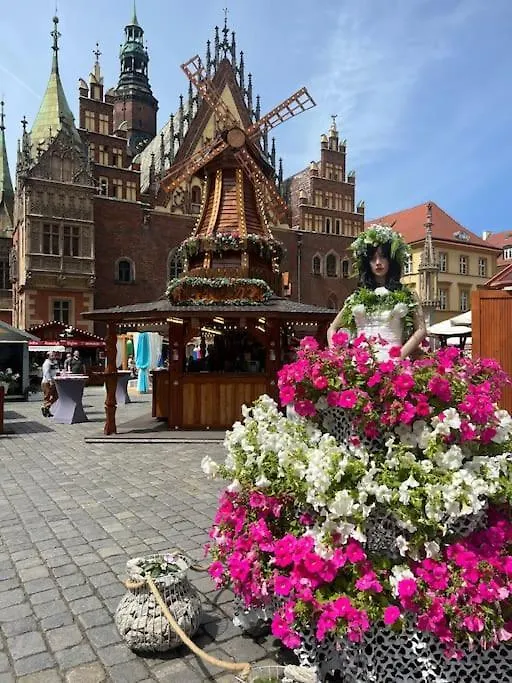 Rynek Pod Fredra Apartment Wroclaw Poland